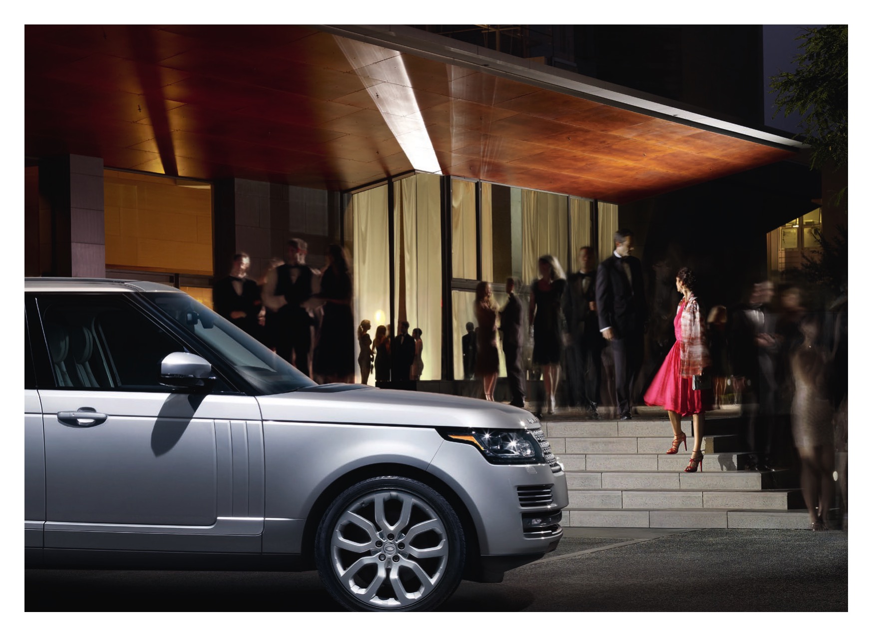 2014 Range Rover Brochure Page 13